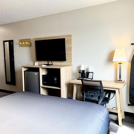Super 8 By Wyndham Cedar Rapids Exterior foto