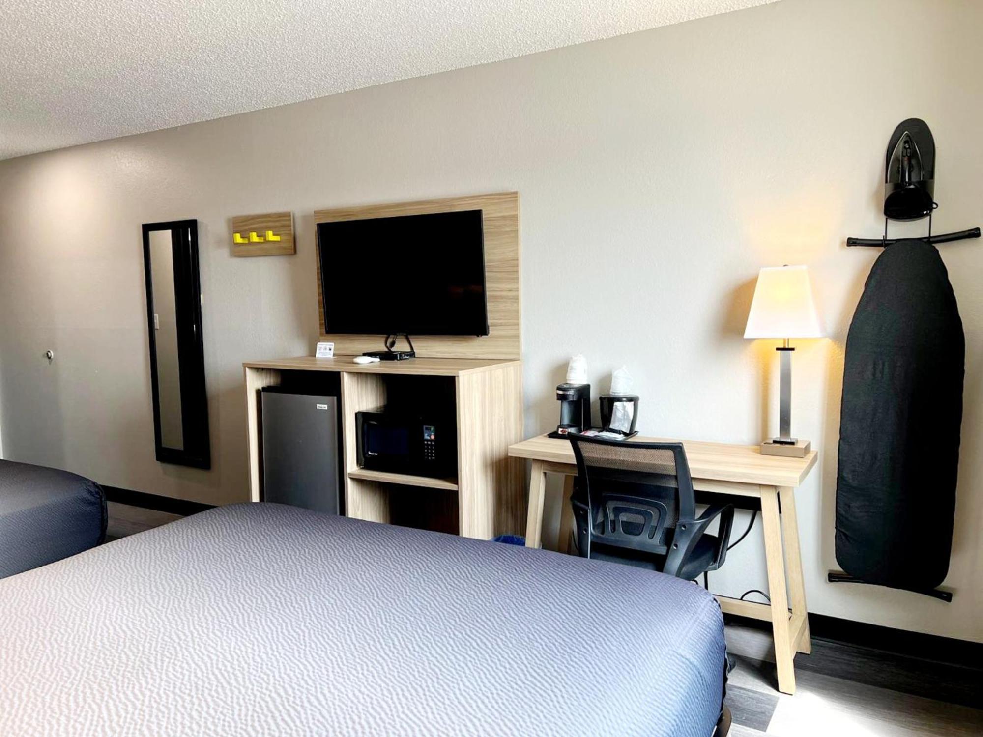 Super 8 By Wyndham Cedar Rapids Exterior foto